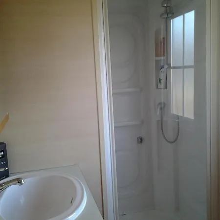 Bonne Anse Mobil-homes Climatises Kemping